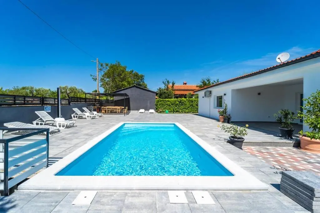 Villa Pavicini - With Heated Pool Croatia